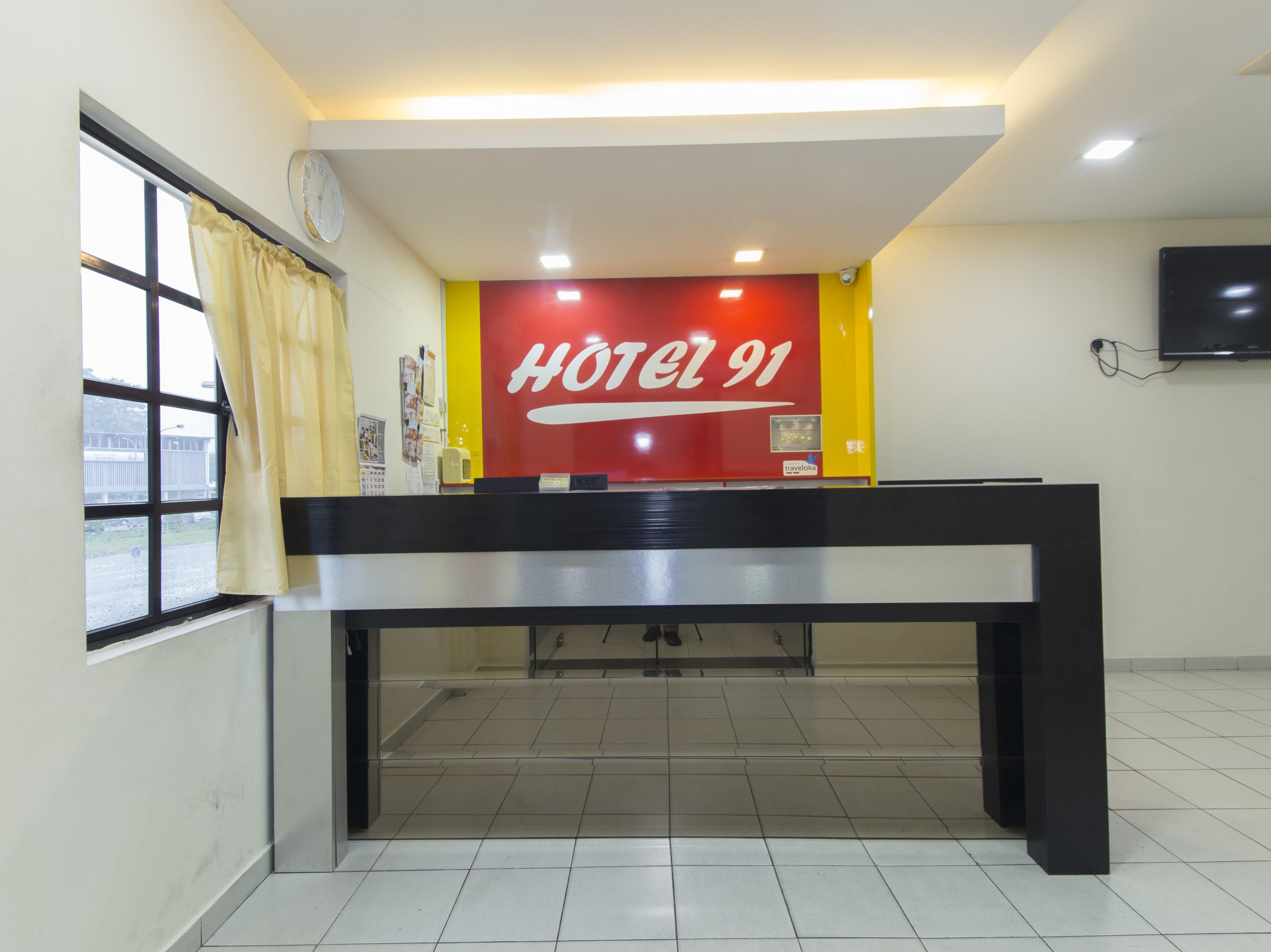 Oyo 91130 Hotel 91 Bukit Mewah Каджанг Экстерьер фото