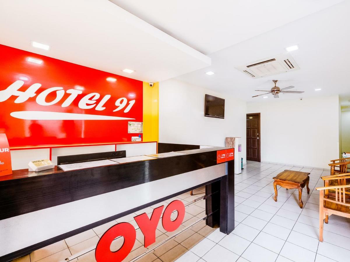 Oyo 91130 Hotel 91 Bukit Mewah Каджанг Экстерьер фото